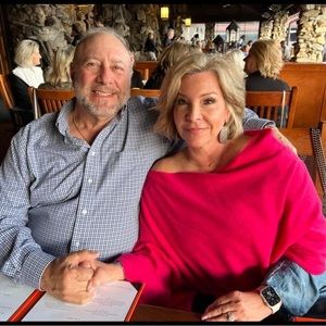 Hello there! I’m Kathy, and I am so excited to share my wardrobe with you!